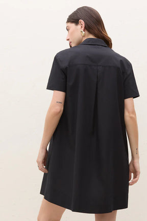 Chemise Oversized Manga Curta com Bolsos